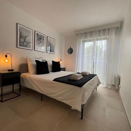 Domaine D'Ahmosis, Modern 2 Bedrooms Refurbished Apartment, F3 Moderne Fraichement Renove لو كانيت المظهر الخارجي الصورة