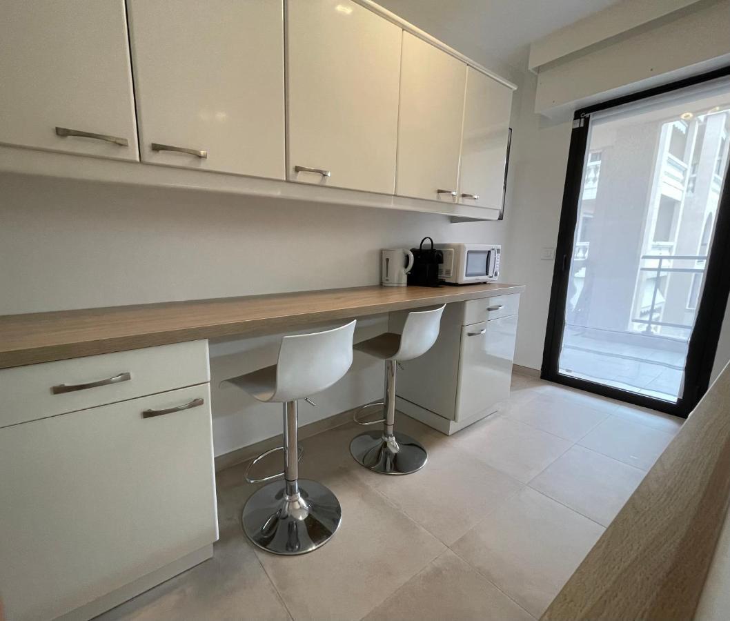 Domaine D'Ahmosis, Modern 2 Bedrooms Refurbished Apartment, F3 Moderne Fraichement Renove لو كانيت المظهر الخارجي الصورة