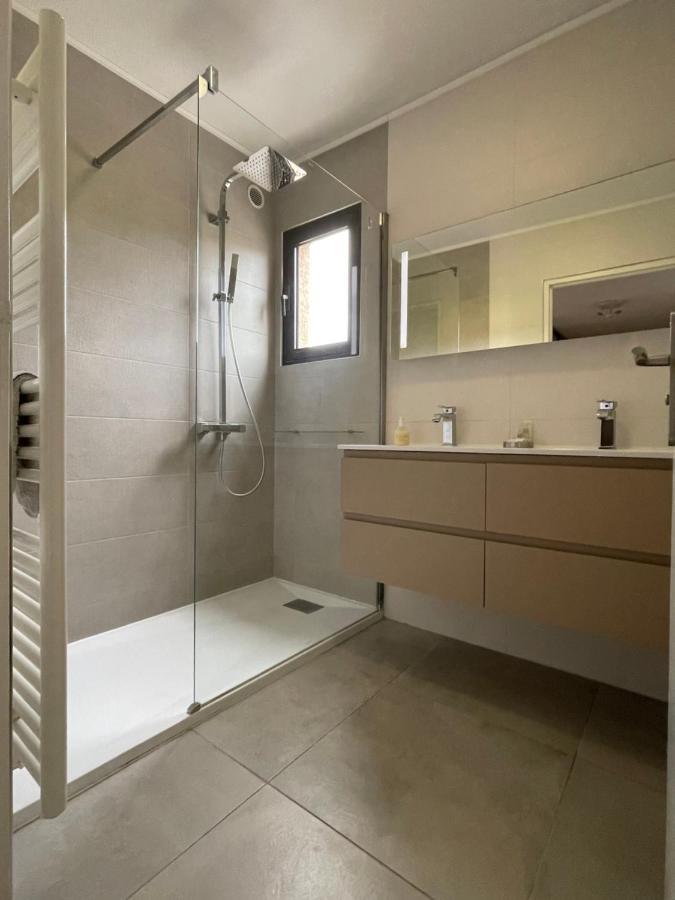 Domaine D'Ahmosis, Modern 2 Bedrooms Refurbished Apartment, F3 Moderne Fraichement Renove لو كانيت المظهر الخارجي الصورة