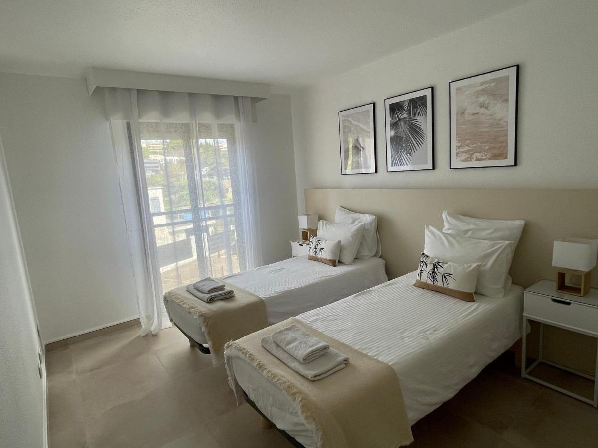 Domaine D'Ahmosis, Modern 2 Bedrooms Refurbished Apartment, F3 Moderne Fraichement Renove لو كانيت المظهر الخارجي الصورة