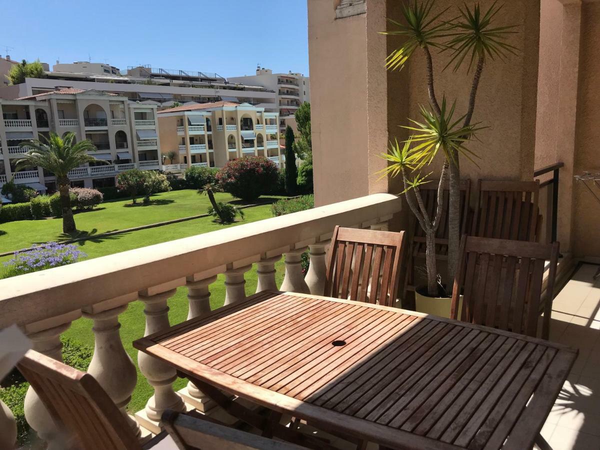 Domaine D'Ahmosis, Modern 2 Bedrooms Refurbished Apartment, F3 Moderne Fraichement Renove لو كانيت المظهر الخارجي الصورة